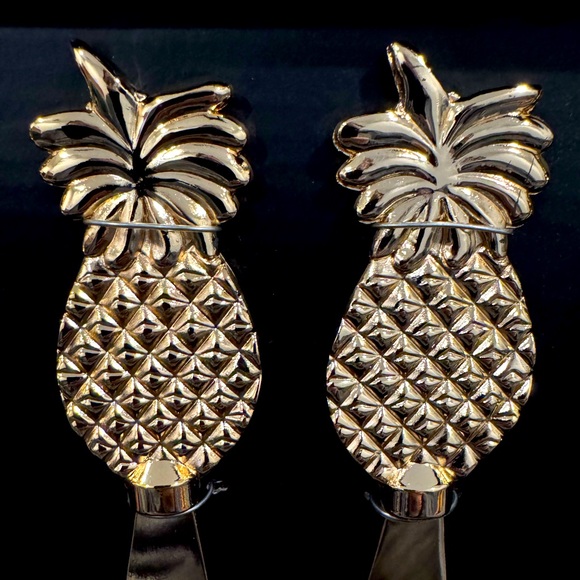 Godinger 5-inch pineapple gold-finish dessert spreaders (set of 4) - Picture 3 of 3